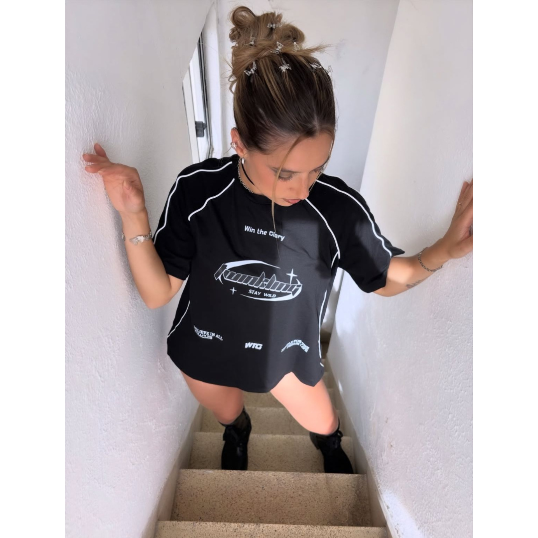 Remera oversize negra